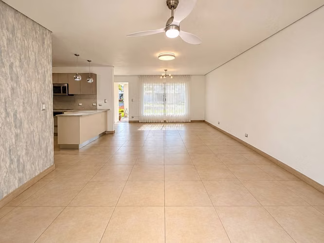 ALQUILER DE CASA EN SOURCE LIVING GUACHIPELIN  - Imagen 3