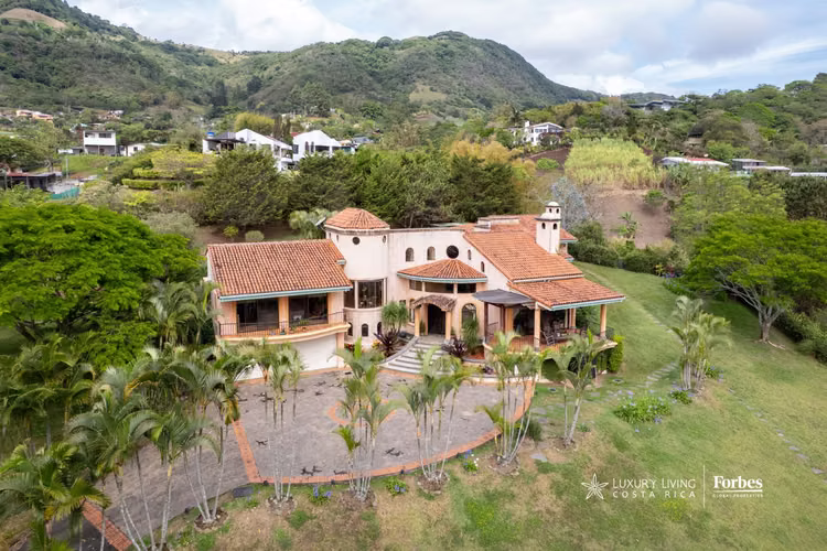 20989 - Residencia de Lujo en Venta en Escazú con Vistas al Valle - Imagen 4