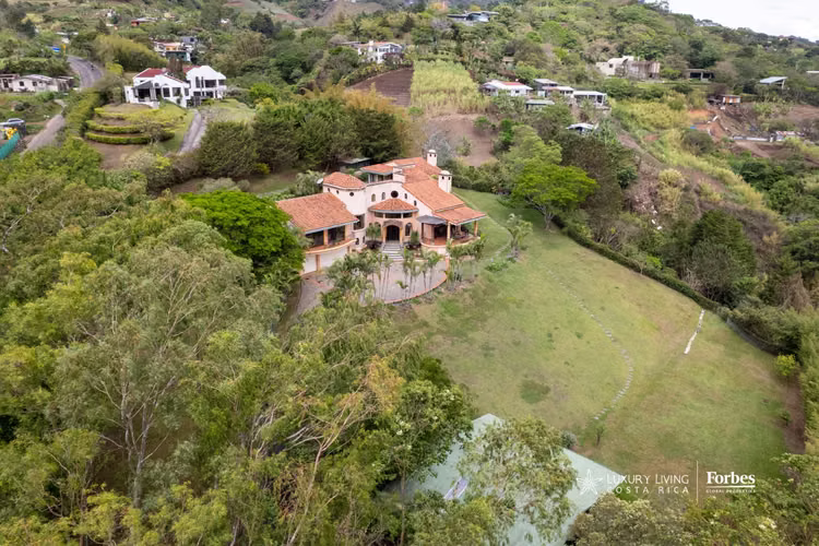 20989 - Residencia de Lujo en Venta en Escazú con Vistas al Valle - Imagen 3