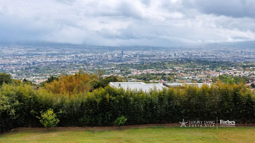 20989 - Residencia de Lujo en Venta en Escazú con Vistas al Valle - Imagen 7