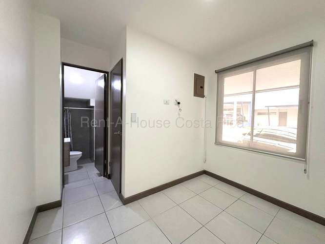 CASA EN VENTA EN CONDOMINIO SAN MIGUEL DE SANTO DOMINGO, HEREDIA | 4 HAB | CERCA DEL COLEGIO LINCOLN | CON AMENIDADES P - Imagen 3