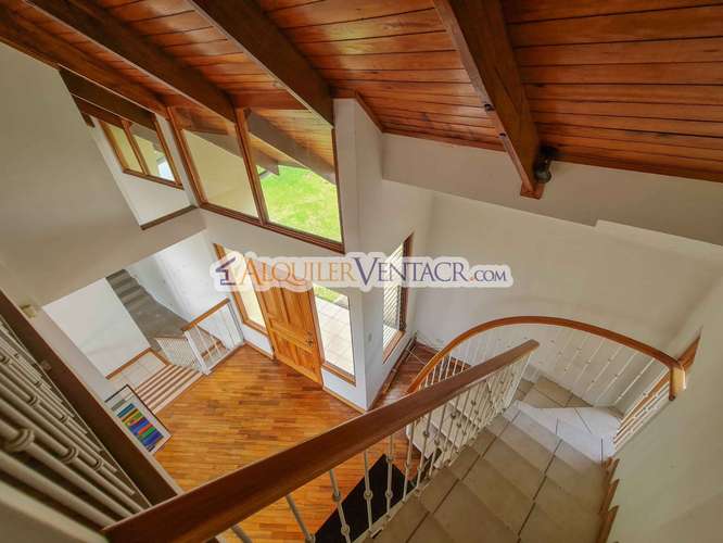 CASA CON PISCINA PROPIA Y VISTAS CON 2.266 M2 LOTE EN ALTO LAS PALOMAS SANTA ANA - Imagen 20
