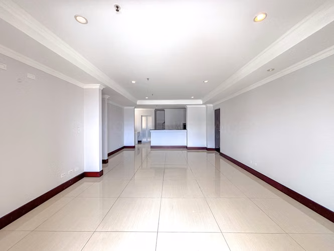 APARTAMENTO CON ACABADOS DE LUJO EN ALQUILER UBICACIÓN LA SABANA EN CONDOMINIO - Imagen 4