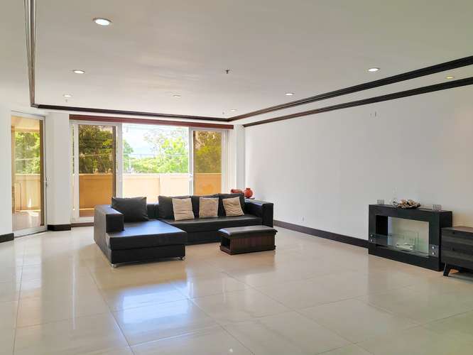 Apartamento de Lujo con Terraza en vista al parque La Sabana – 3 Habitaciones