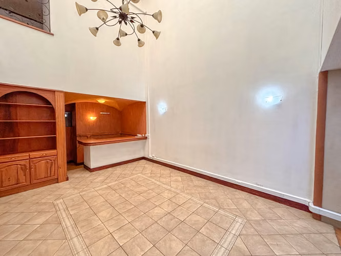 Alquiler Casa Independiente en Nunciatura con Azotea Privada y Jacuzzi