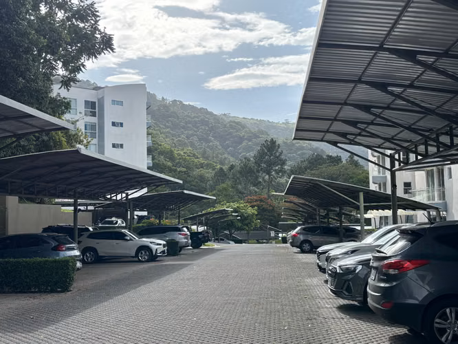 Apartamento en Condominio Bosques de Escazú - Imagen 3
