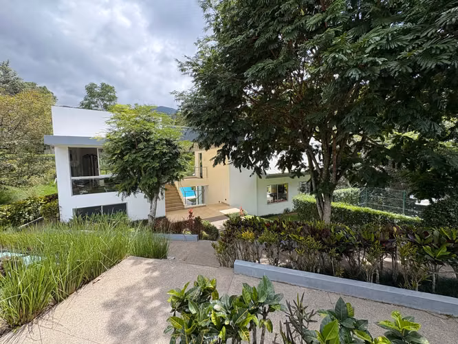 Apartamento en Condominio Bosques de Escazú - Imagen 4