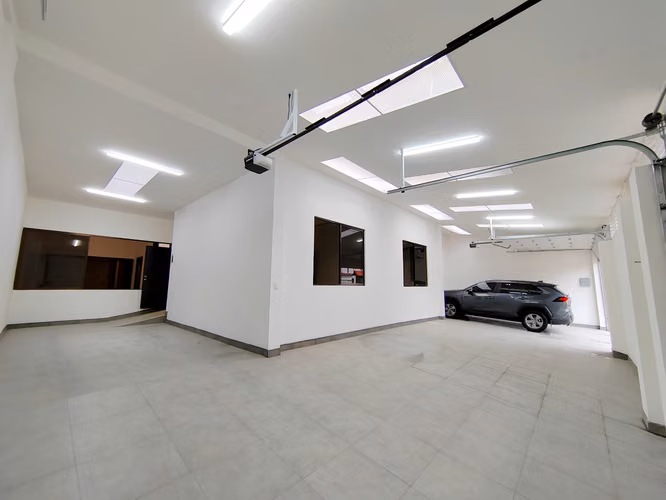 ALQUILER CASA INDEPENDIENTE DE UNA PLANTA EN ROHRMOSER NUNCIATURA - 490M2 - Imagen 13