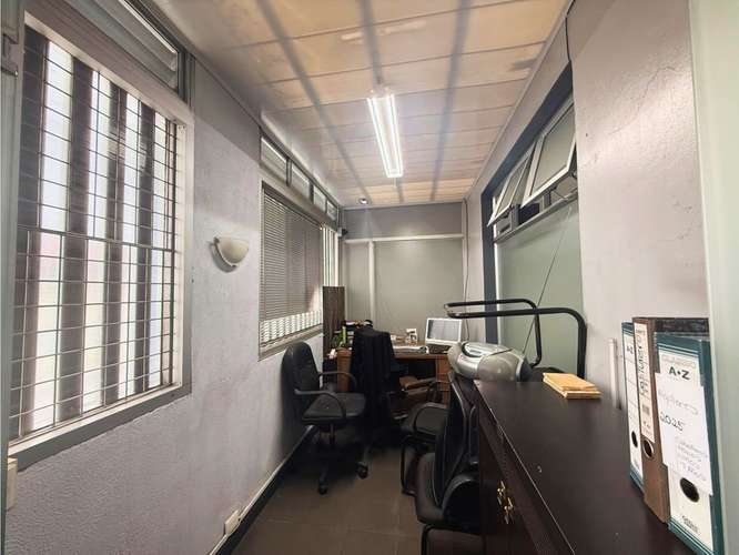 Edificio Comercial en el Corazón de San José, Barrio Naciones Unidas