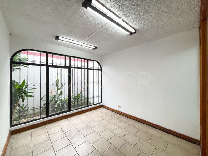 Ubicación Estratégica Rohrmoser + 615 m² para Comercio, Oficinas o Empresa - Imagen 8