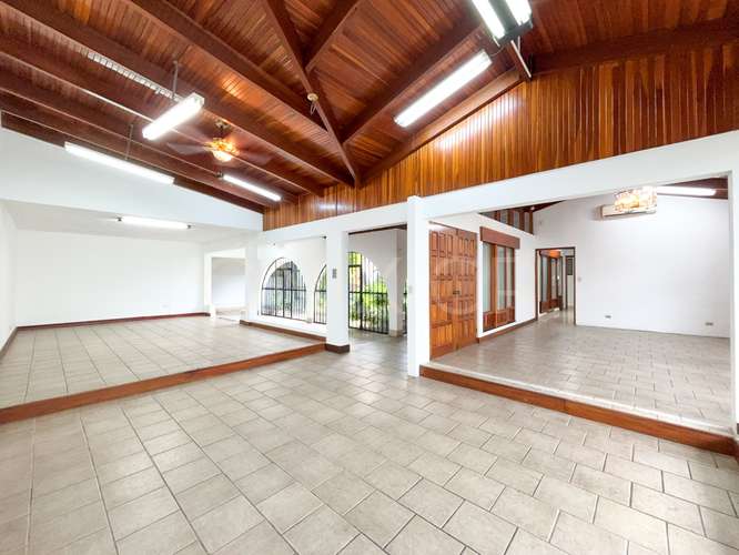 Ubicación Estratégica Rohrmoser + 615 m² para Comercio, Oficinas o Empresa - Imagen 7