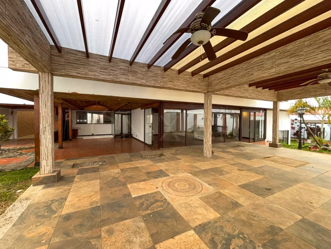 Propiedad Comercial Premium en Rohrmoser | 10 Oficinas y 1.300m² - Imagen 16
