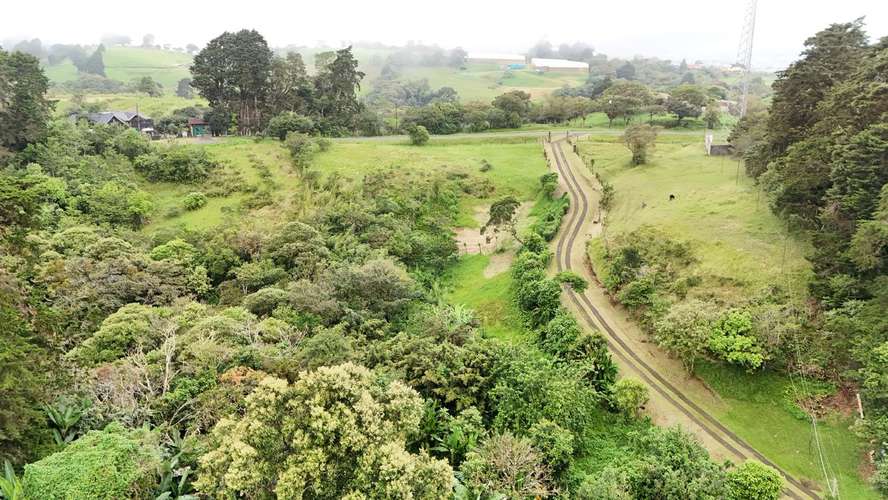 FINCA DE 4.6 HECTAREAS EN VENTA | SAN JERÓNIMO DE MORAVIA · San José · 4647 m² - Imagen 3