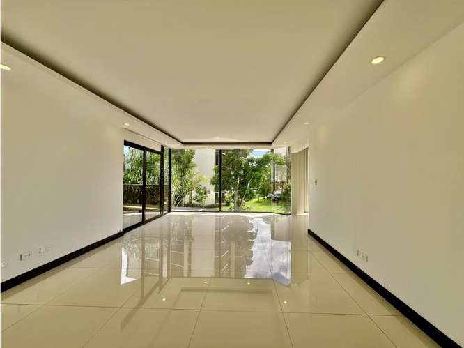 Apartamento espacioso y bien distribuido en Escazú - Imagen 5