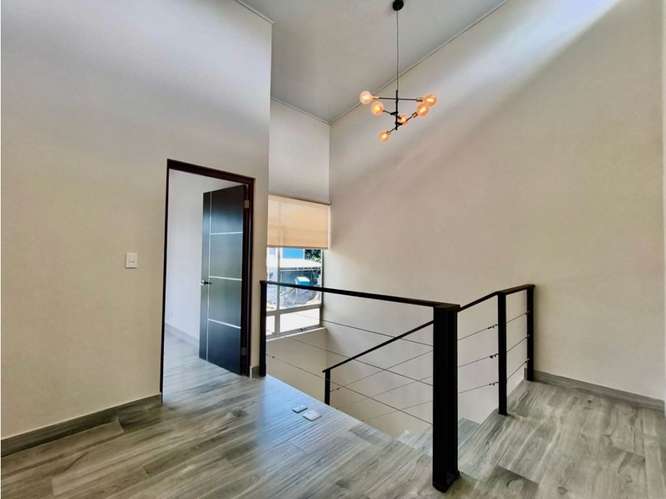 Estrene moderna casa cerca de la Panasonic - Imagen 14