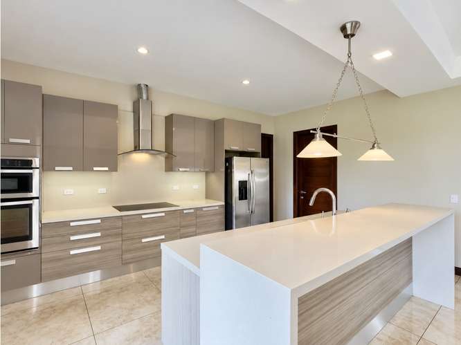 Moderna casa en la Guácima - Imagen 4