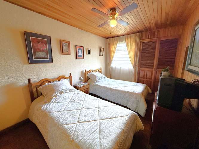 Se vende casa en condominio cerca de Plaza del Sol, Curridabat (MJ) - Imagen 9