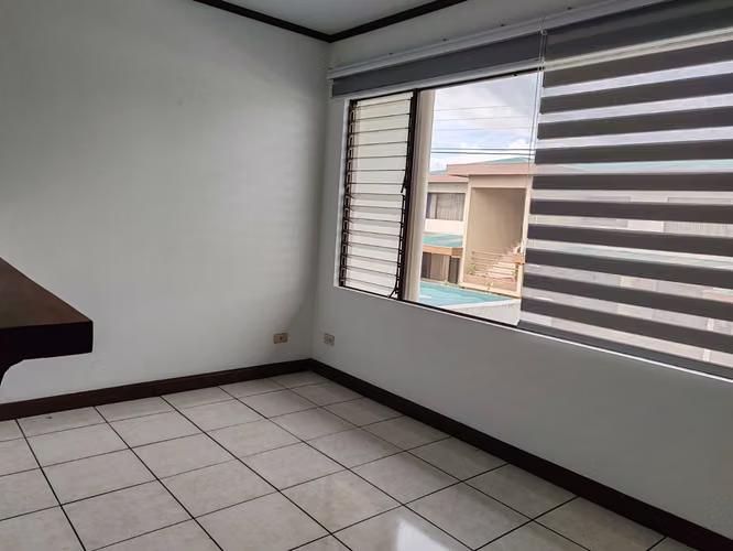 Alquiler bellisimo apartamento con línea Blanca Curridabat  - Imagen 2