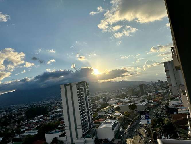 Venta de Apartamento Amoblado Torre los Yoses. - Imagen 16