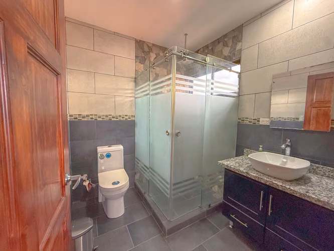  Oportunidad . Casa en Venta La Guácima . Condominio  - Imagen 13