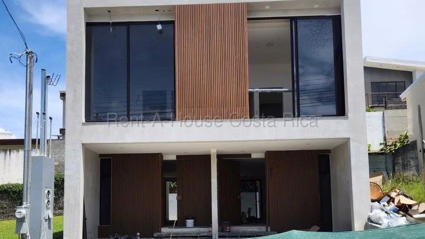 Modern Apartment DUPLEX in ULLOA-Heredia. LCV 27-867