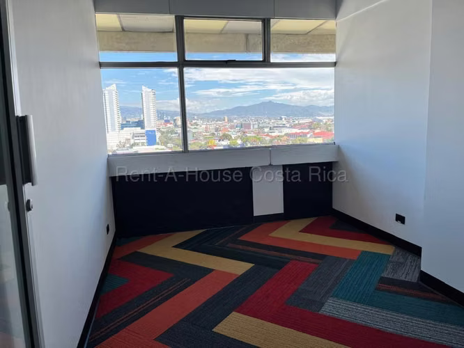 Alquiler de Local Comercial en Mata Redonda, San José. OPORTUNIDAD ÚNICA - Imagen 3