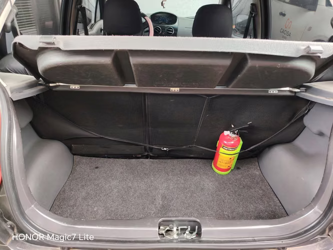 Se vende carro económico y bueno 