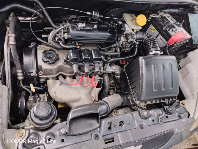 Se vende carro económico y bueno 