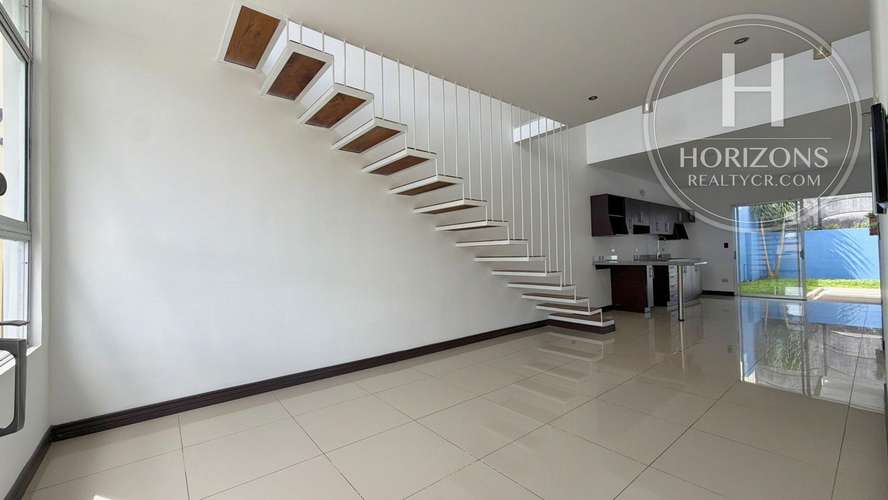 Casa en Venta en Condominio Lomas de Montes de Oca en Sabanilla 3 Habitaciones y Mezzanine nja1410jb - Imagen 6