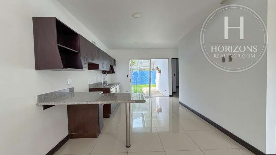 Casa en Venta en Condominio Lomas de Montes de Oca en Sabanilla 3 Habitaciones y Mezzanine nja1410jb - Imagen 7