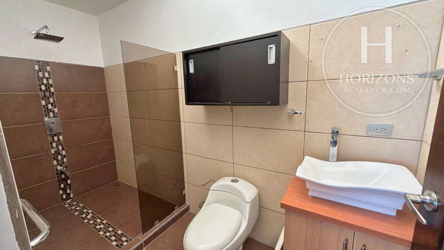 Casa en Venta en Condominio Lomas de Montes de Oca en Sabanilla 3 Habitaciones y Mezzanine nja1410jb - Imagen 19