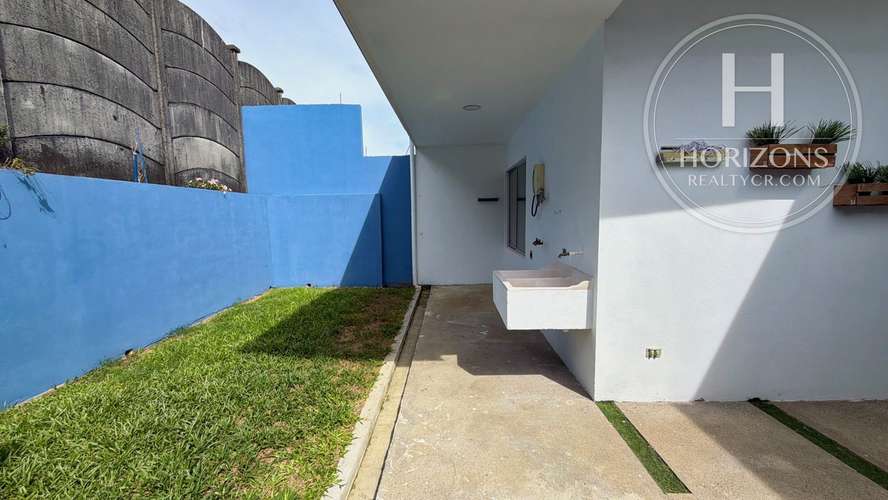 Casa en Venta en Condominio Lomas de Montes de Oca en Sabanilla 3 Habitaciones y Mezzanine nja1410jb - Imagen 14