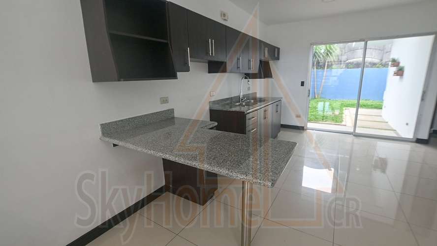 1250 / Casa / Venta / Lomas de Montes de Oca / 3 habitaciones / Mezzanine - Imagen 6
