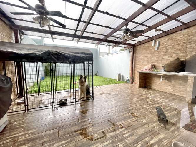 ALQUILER DE CASA EN CONDOMINIO CON LINEA BLANCA EN GUACHIPELIN DE ESCAZU  - Imagen 4