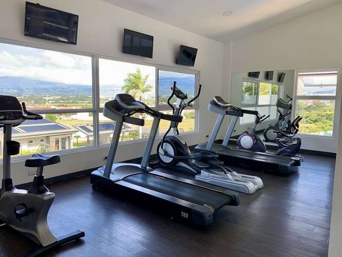 ALQUILER DE CASA EN CONDOMINIO CON LINEA BLANCA EN GUACHIPELIN DE ESCAZU  - Imagen 10