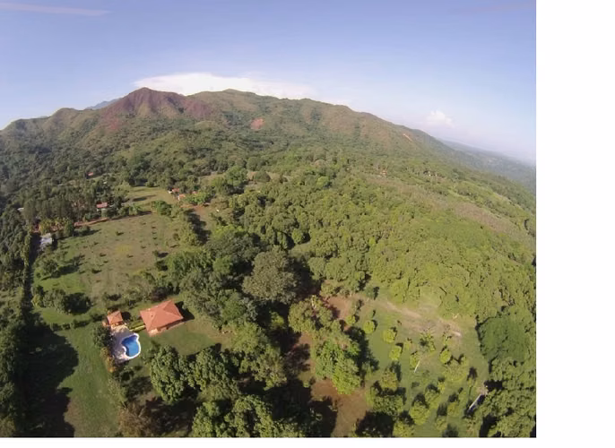 FINCA CERCANA A SJ TURRUBARES - Imagen 2
