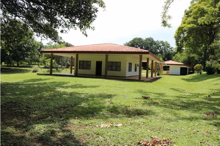FINCA CERCANA A SJ TURRUBARES - Imagen 11