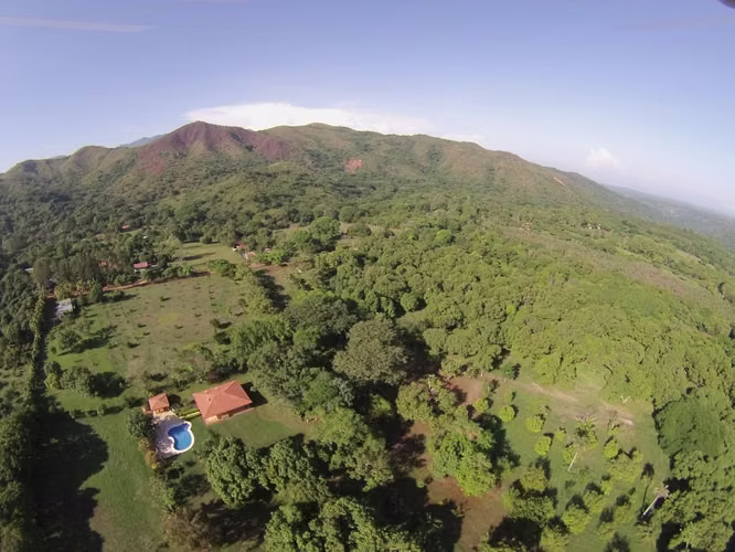 FINCA CERCANA A SJ TURRUBARES - Imagen 12