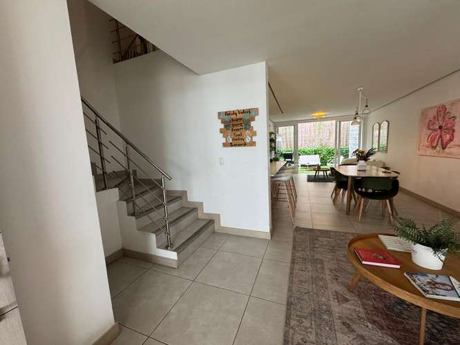 Venta de Hermosa Casa de Oportunidad en Condominio de Amenidades - Imagen 2