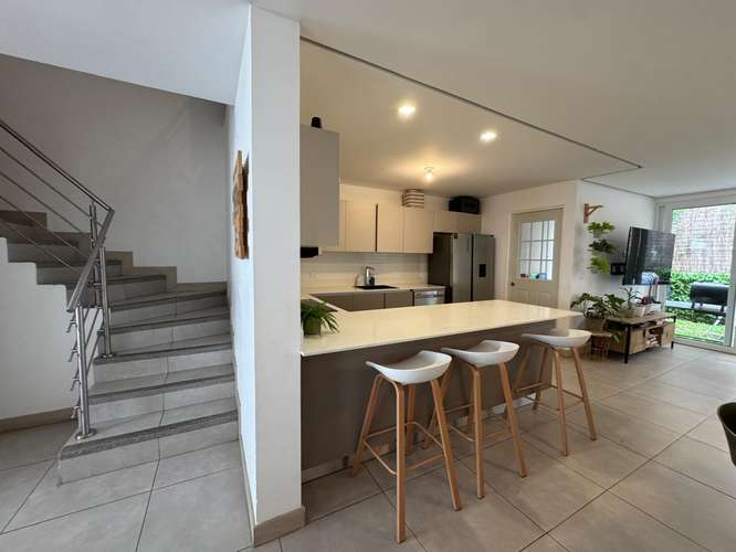 Venta de Hermosa Casa de Oportunidad en Condominio de Amenidades - Imagen 4