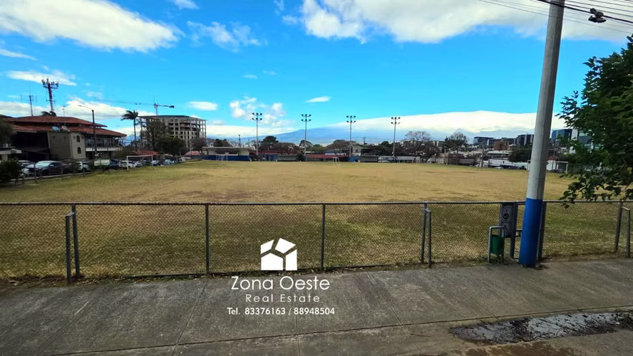 Venta propiedad ideal para desarrollar, uso de suelo comercial, Escazú, 1747m2 - Imagen 4