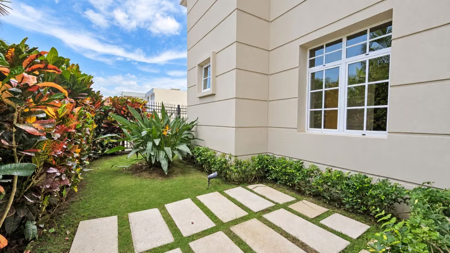 Alquiler Lujoso Apartamento 3 habitaciones con jardin sin muebles en Cortijo Los Laureles Escazu - Imagen 8