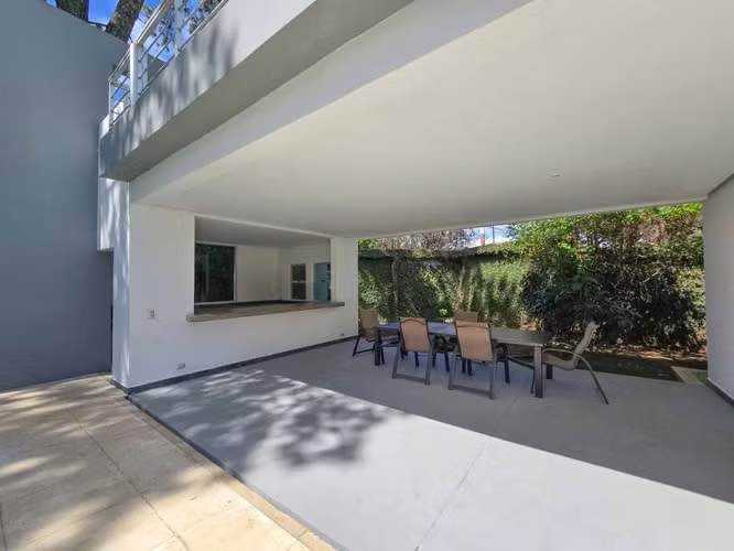 Apartamento en 1er nivel con terraza grande en Bello Horizonte Escazú - Imagen 2