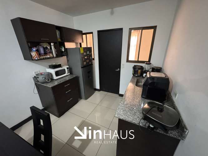 Venta de apartamento en segundo piso en Alajuelita Centro -EU ID43749