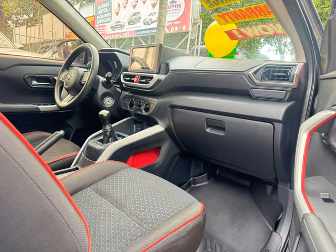TOYOTA RAIZE E-2023-MANUAL-CAJA 5TA-4X2-8.975.000 - Imagen 7