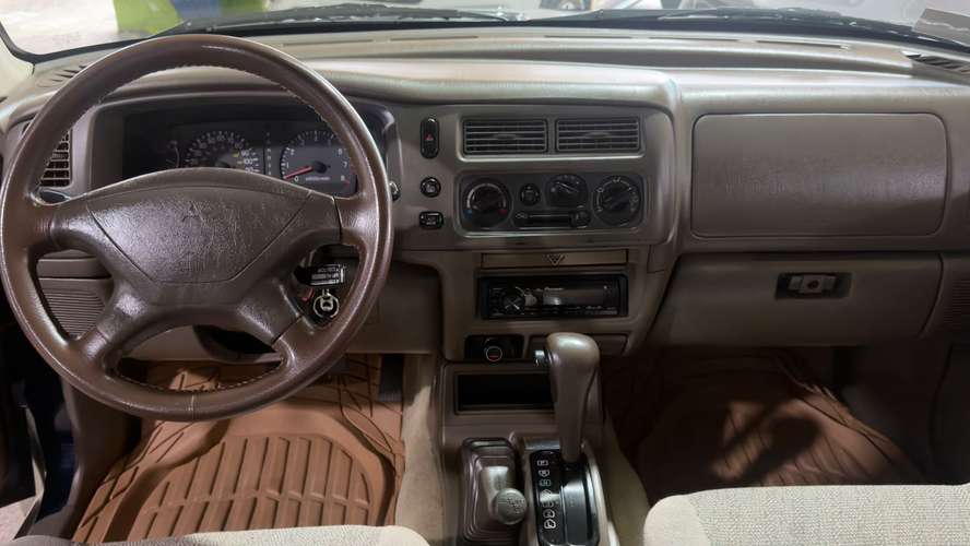 Mitsubishi montero sport  - Imagen 11