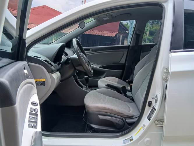 Hyundai accent  - Imagen 6