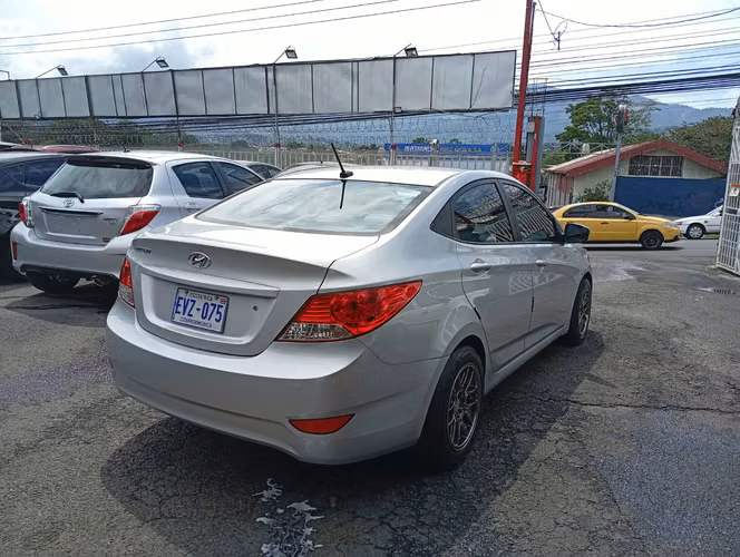 Hyundai accent  - Imagen 6