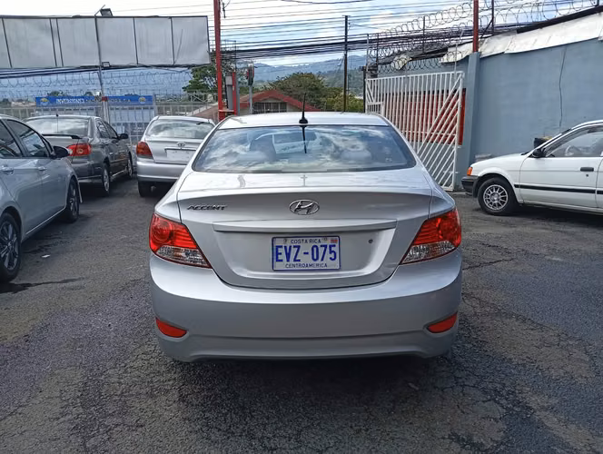 Hyundai accent  - Imagen 11
