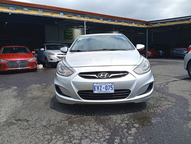 Hyundai accent  - Imagen 3